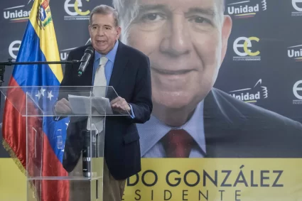 El antichavismo denuncia “acoso judicial” a González Urrutia tras citación de la Fiscalía